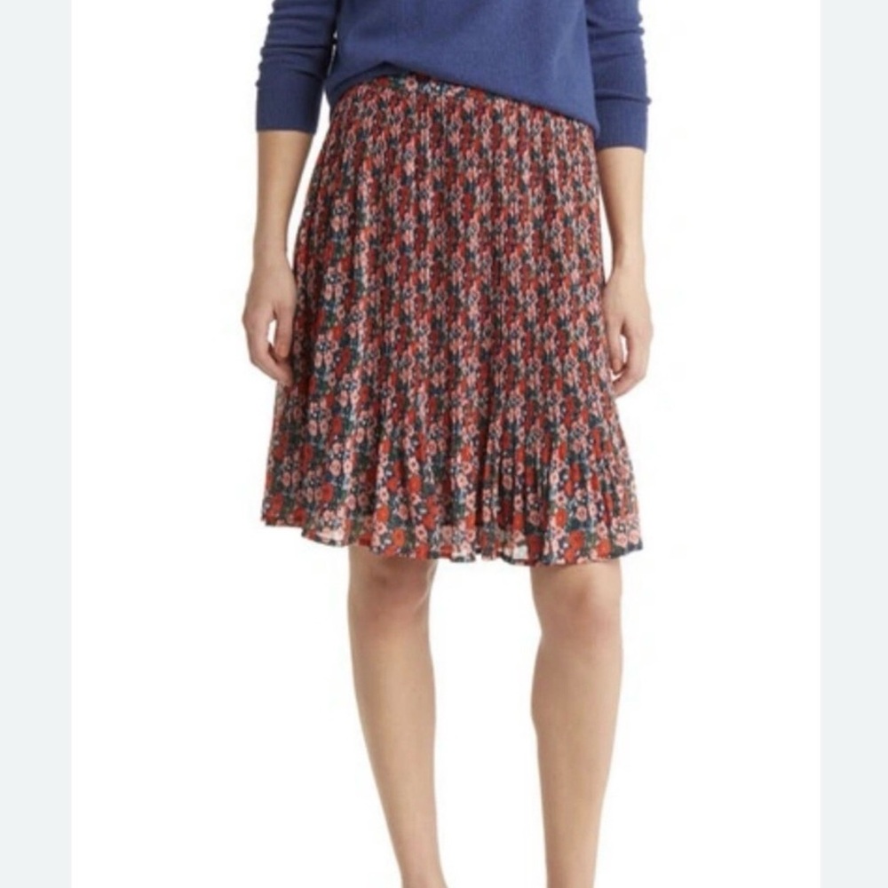Boden knee length plisse skirt